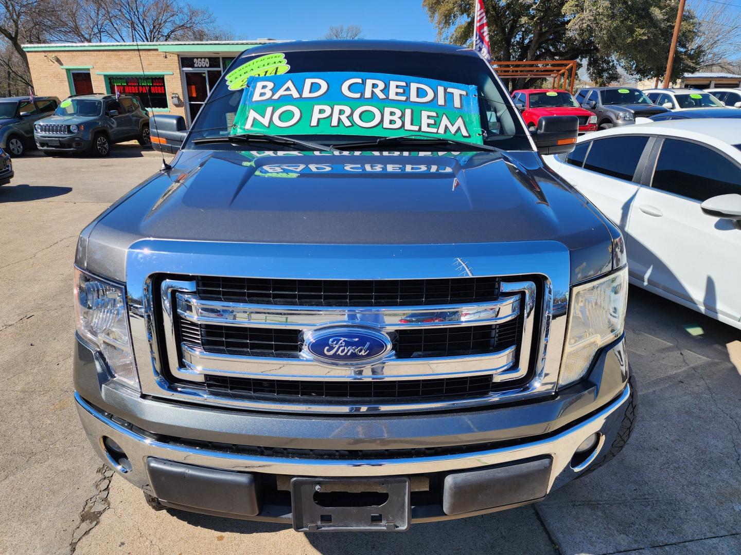 2014 GRAY Ford F-150 XLT SuperCrew (1FTEW1CM4EF) with an 3.7L V6 DOHC 24V engine, 6-Speed Automatic transmission, located at 2660 S.Garland Avenue, Garland, TX, 75041, (469) 298-3118, 32.885387, -96.656776 - Welcome to DallasAutos4Less, one of the Premier BUY HERE PAY HERE Dealers in the North Dallas Area. We specialize in financing to people with NO CREDIT or BAD CREDIT. We need proof of income, proof of residence, and a ID. Come buy your new car from us today!! This is a very well cared for 2014 FO - Photo#8